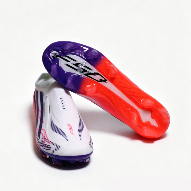 Wsuwane męskie buty piłkarskie – Sports Equipment For Boys recenzja i cena